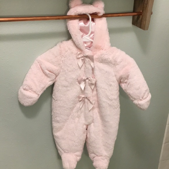 Baby girl hooded bunting - Picture 2 of 5